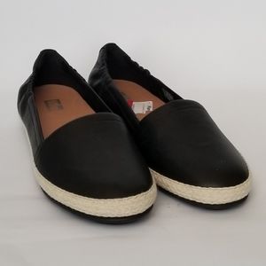 Women's 7.5 Slip on shoes